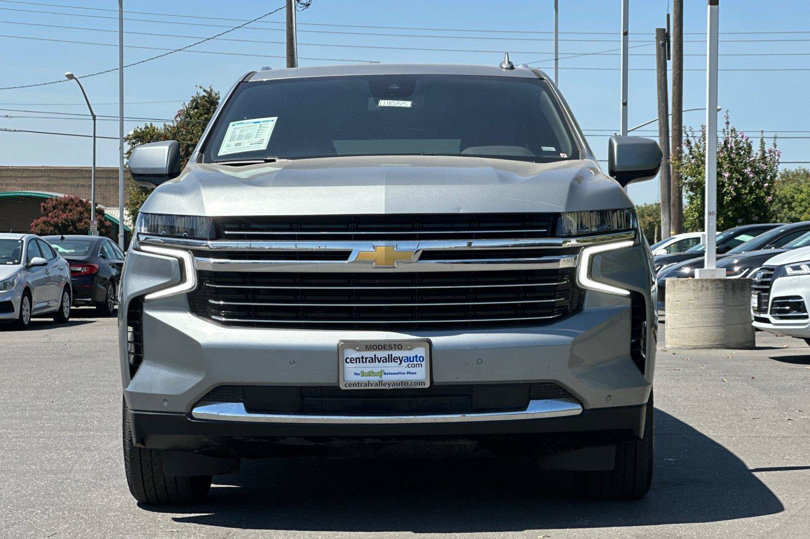 Used 2024 Chevrolet Suburban LT AWD/4WD image 8
