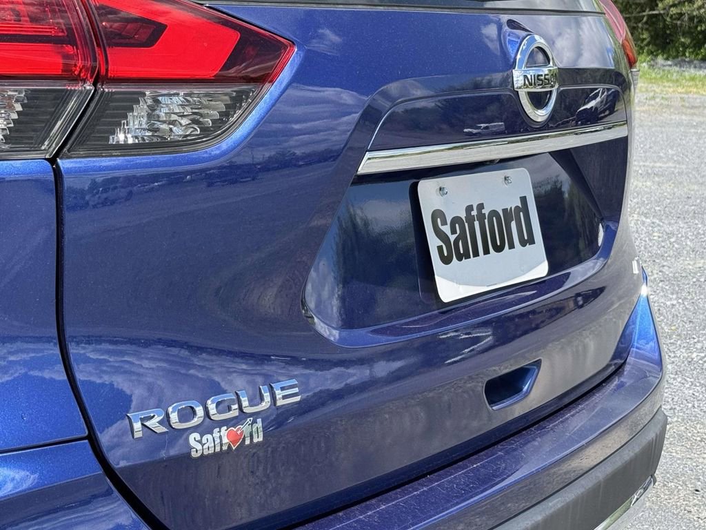 Used 2017 Nissan Rogue S AWD/4WD image 11