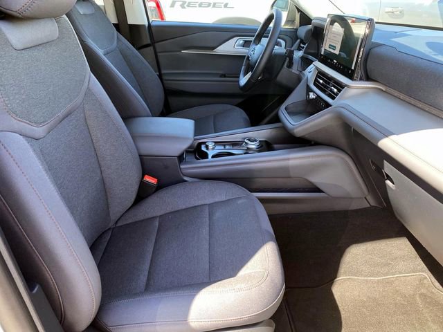 Used 2026 Ford Explorer Active AWD/4WD image 27