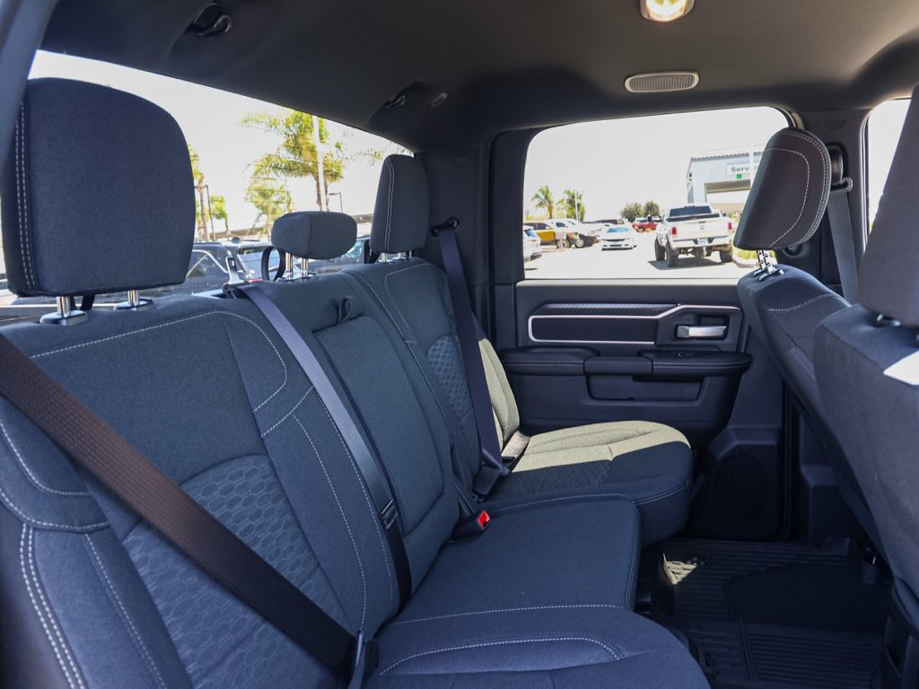 New 2026 RAM 3500 Big Horn AWD/4WD image 18