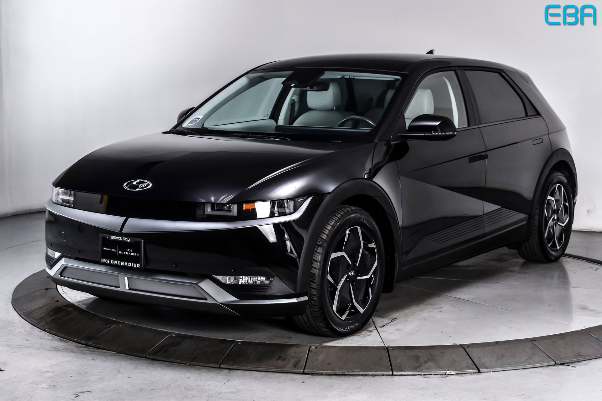 Used 2023 Hyundai Ioniq 5 SEL image 2