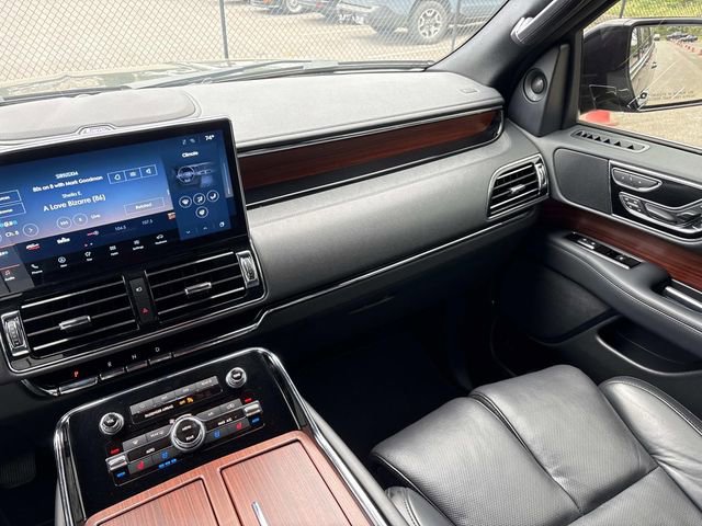 Certified 2022 Lincoln Navigator L Reserve image 14