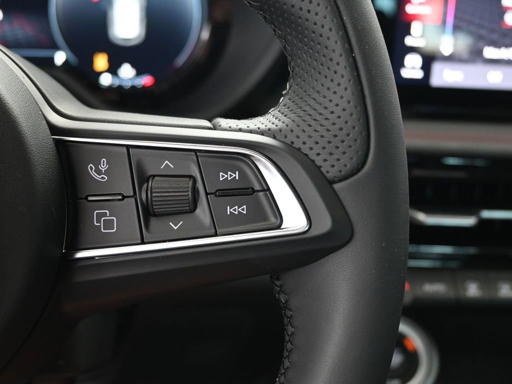 New 2025 Dodge Hornet GT w/ GT Blacktop Package image 33