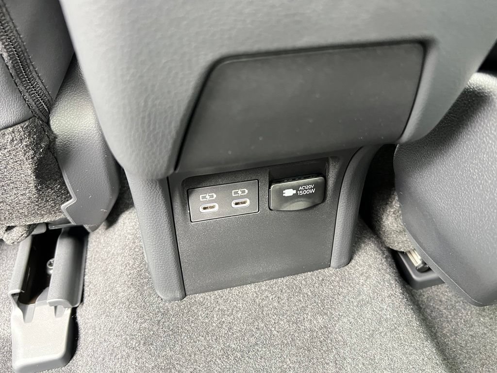 New 2027 Toyota Prius Plug-In Hybrid FWD image 15