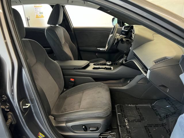 Used 2024 Lexus RZ 450e Premium AWD/4WD image 40