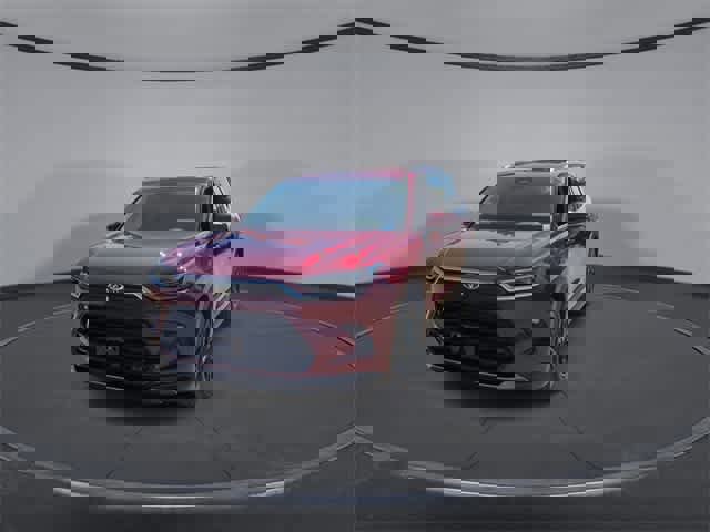 Used 2024 Toyota Grand Highlander Limited image 3