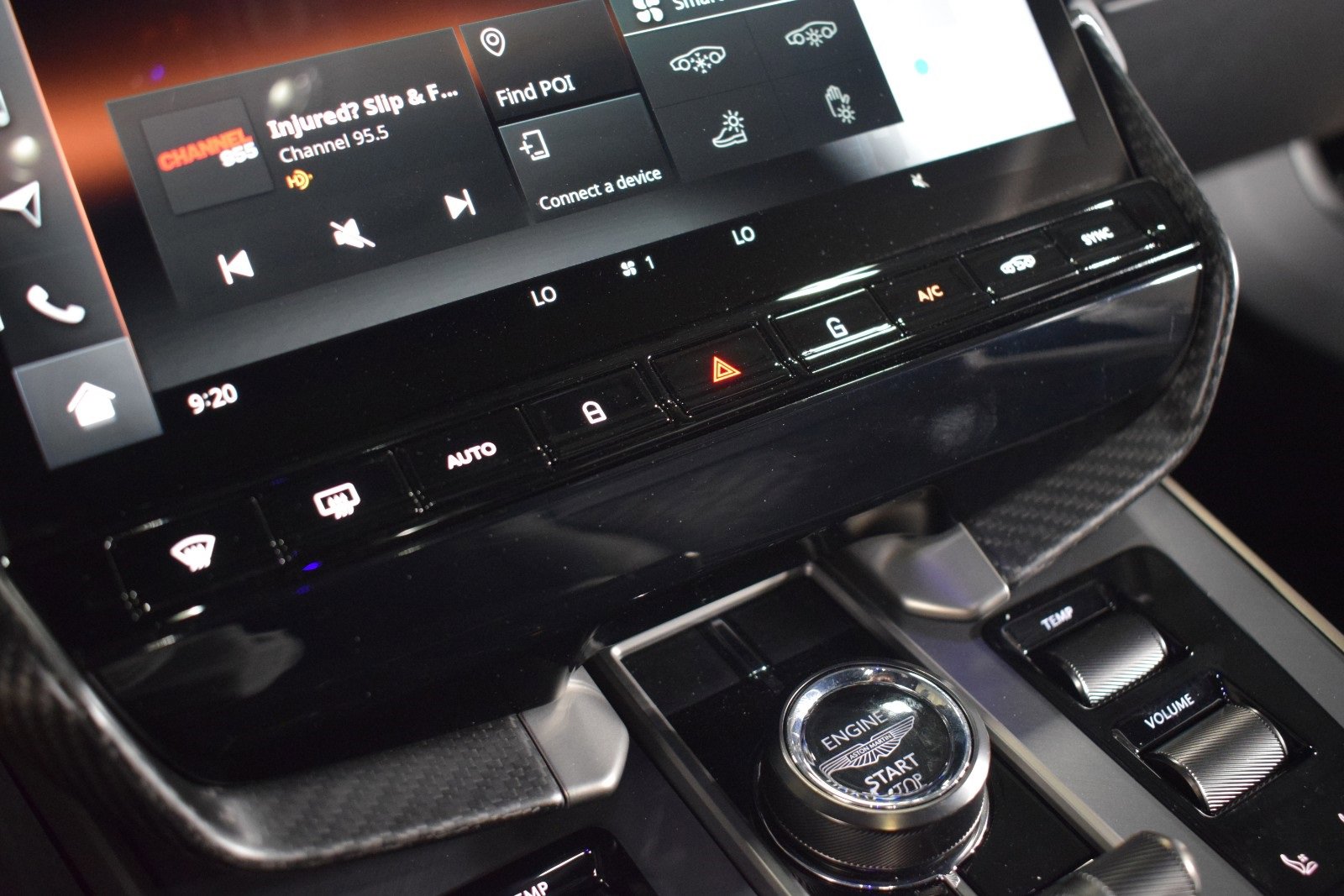 Used 2025 Aston Martin Vanquish image 31