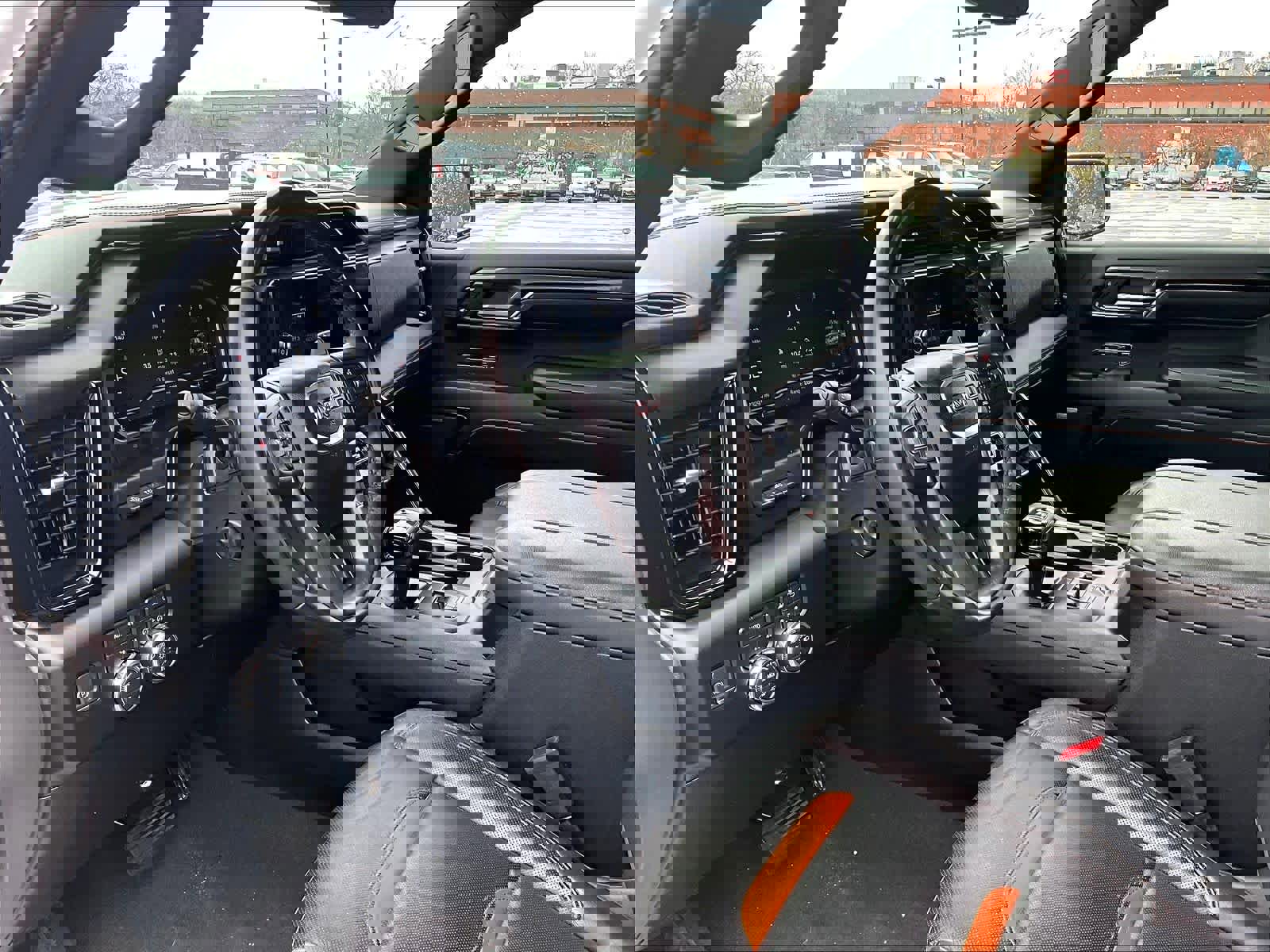 Used 2024 GMC Sierra 1500 AT4 w/ Technology Package image 11