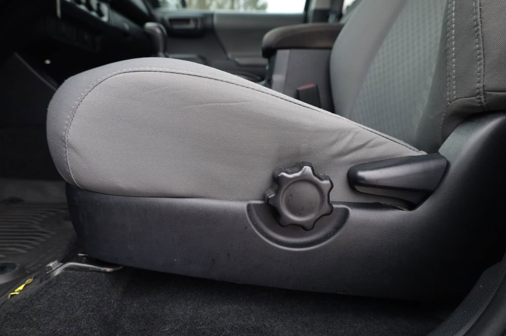 Used 2020 Toyota Tacoma SR w/ SR Convenience Package image 23