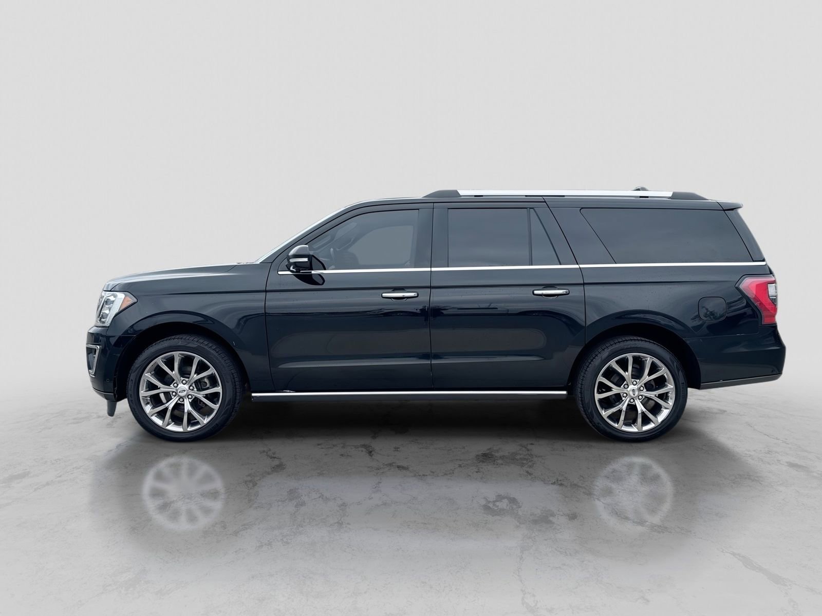Used 2018 Ford Expedition Max Limited w/ Equipment Group 302A AWD/4WD image 3