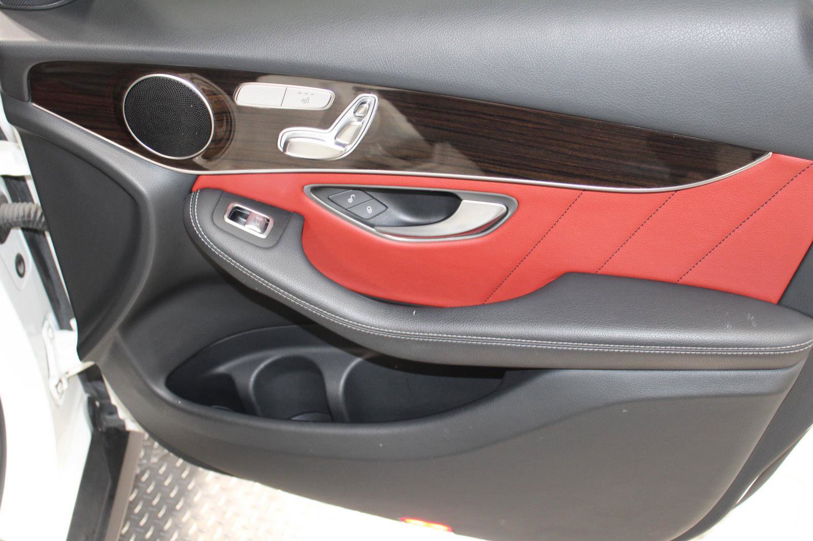 Used 2022 Mercedes-Benz GLC 300 4MATIC image 19