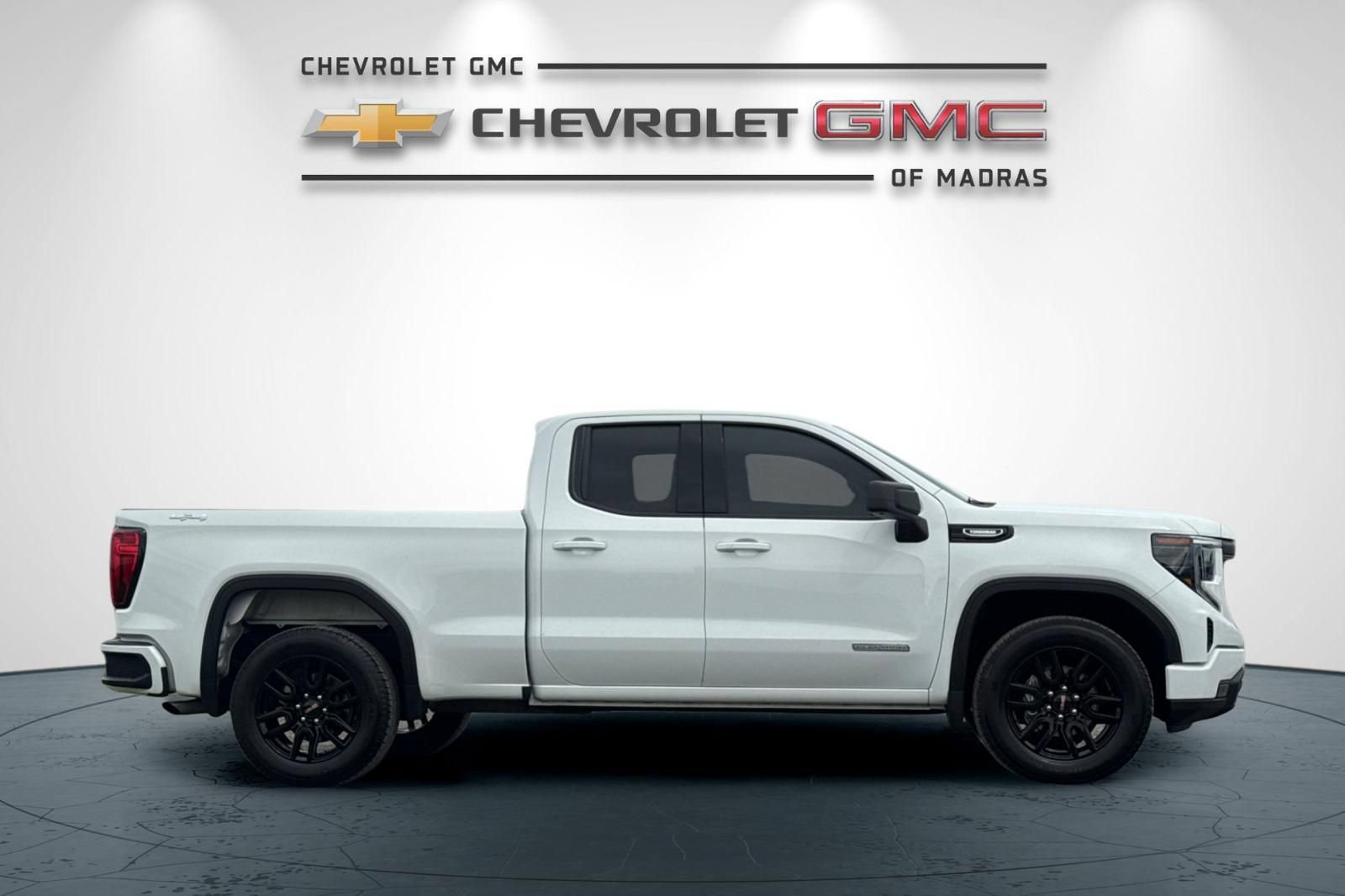 Used 2026 GMC Sierra 1500 Elevation AWD/4WD image 2