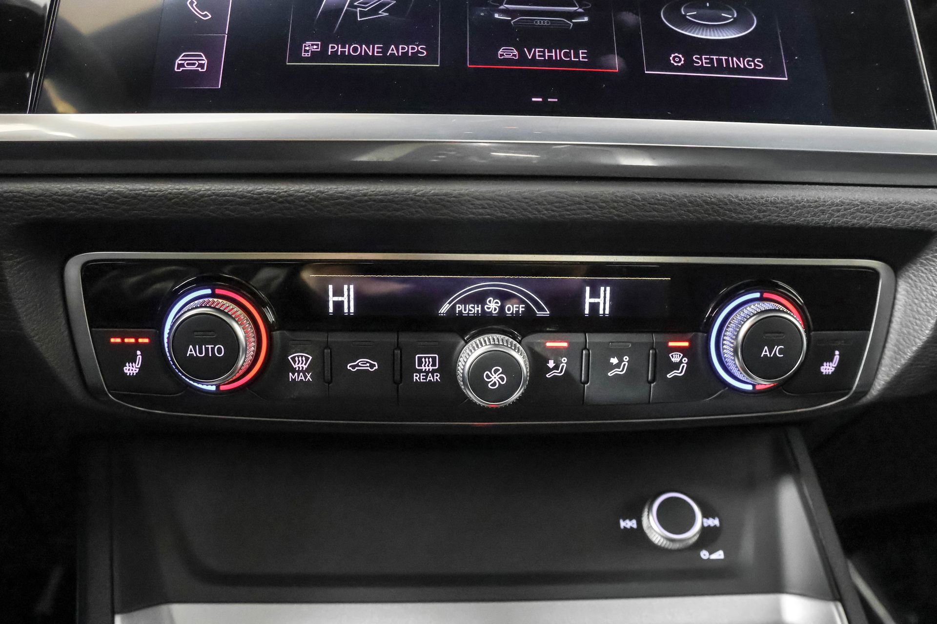 Used 2022 Audi Q3 2.0T Premium image 31