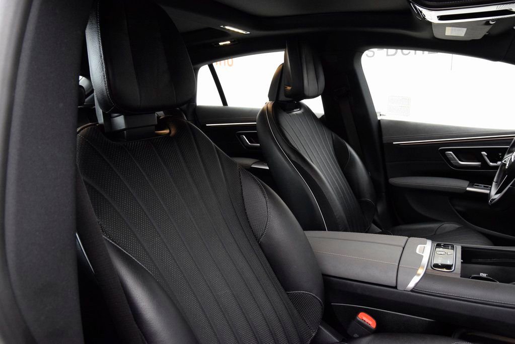 Used 2023 Mercedes-Benz EQS 580 4MATIC Sedan image 15