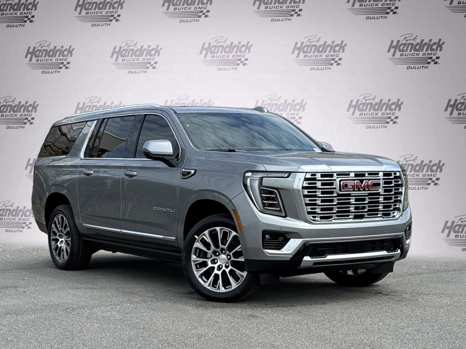 New 2026 GMC Yukon XL Denali w/ Denali Reserve Package AWD/4WD image 2