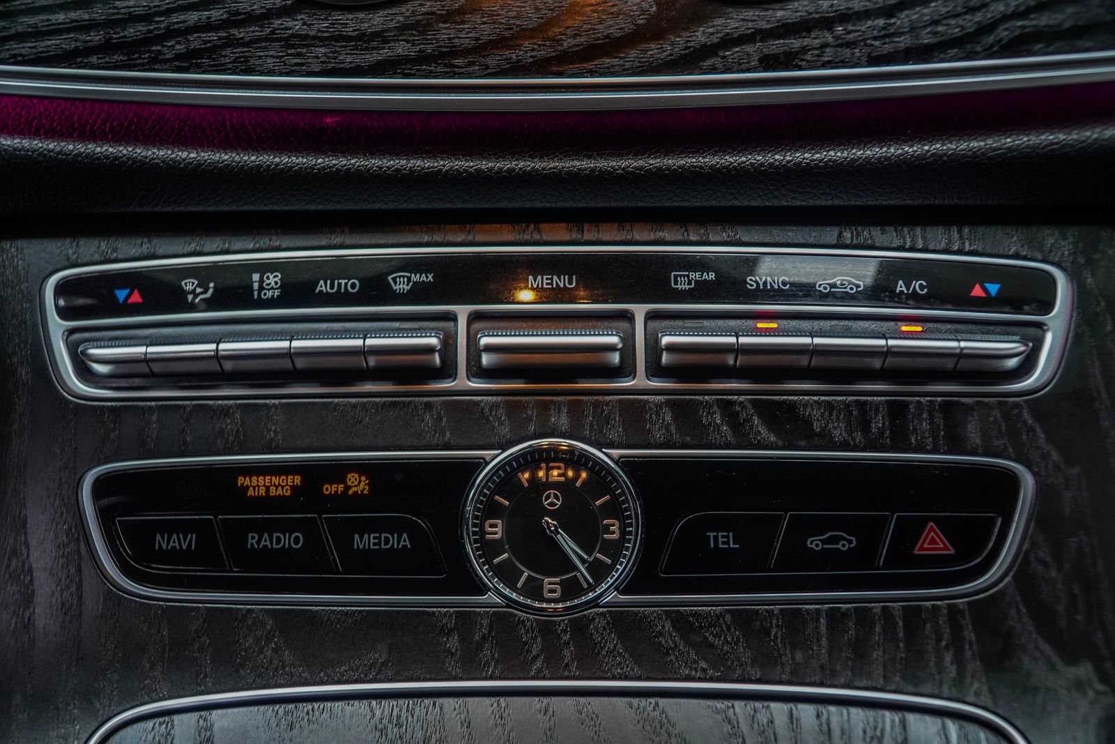 Used 2018 Mercedes-Benz E 400 4MATIC Coupe w/ Premium 2 Package image 23