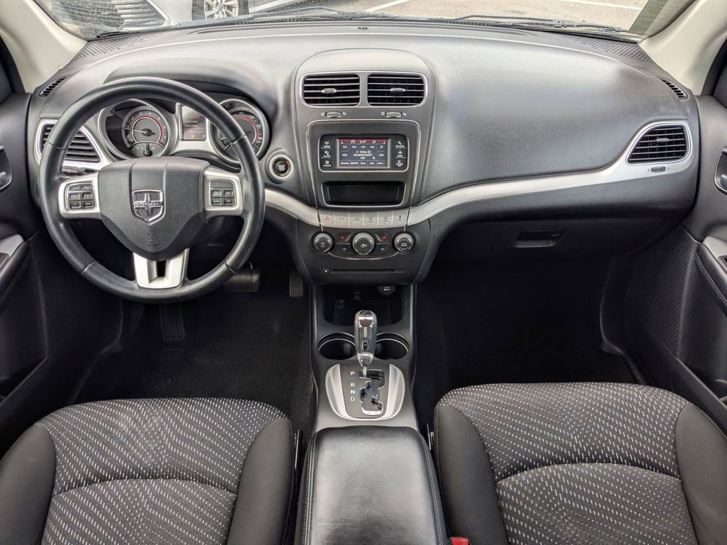 Used 2020 Dodge Journey SE w/ SE Popular Equipment Group image 18