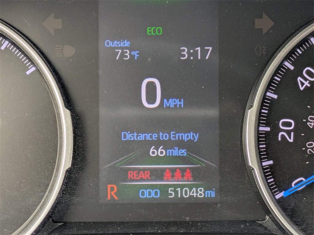 Used 2022 Toyota RAV4 XLE image 27