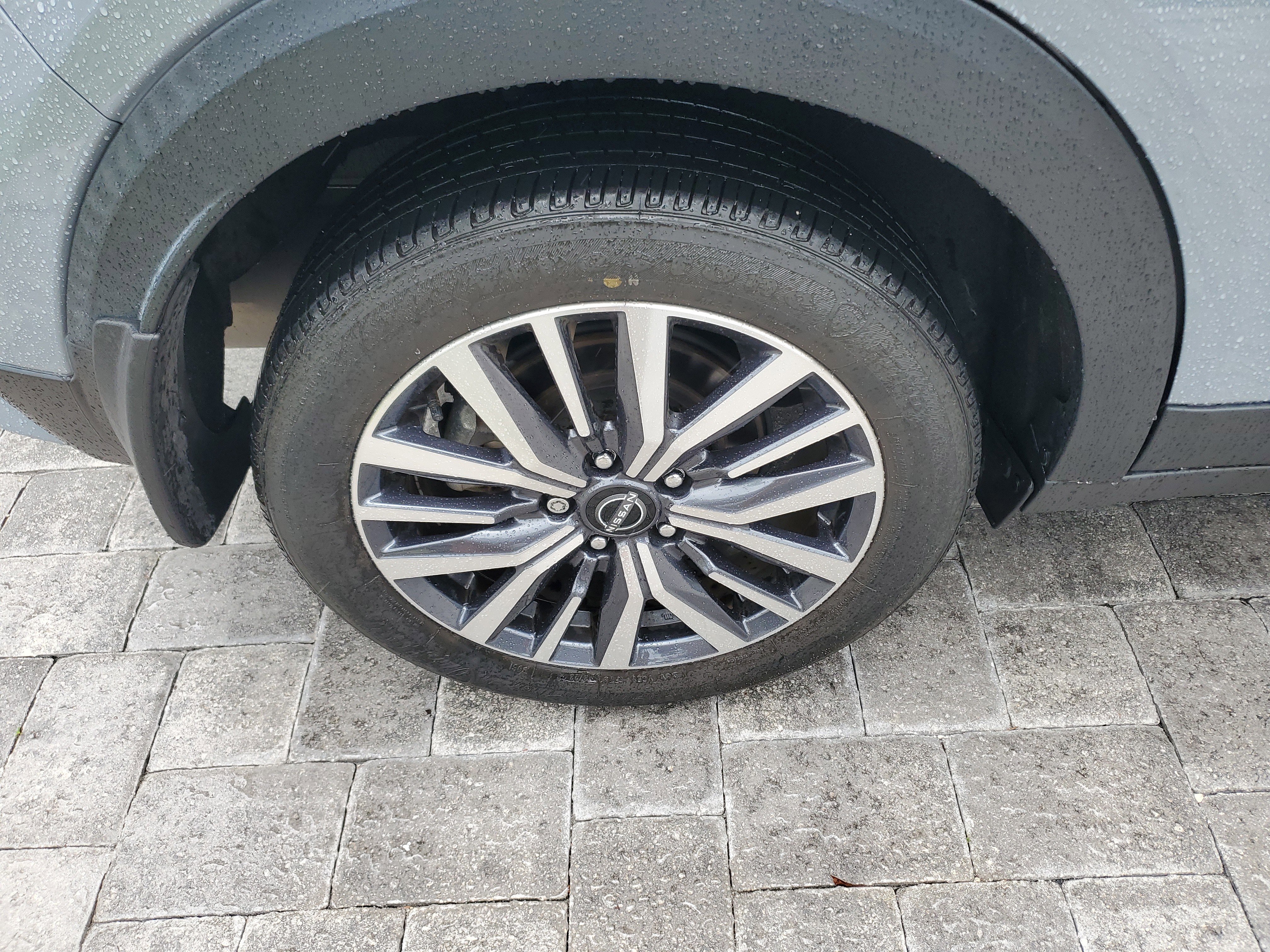 Used 2024 Nissan Kicks SV FWD image 7