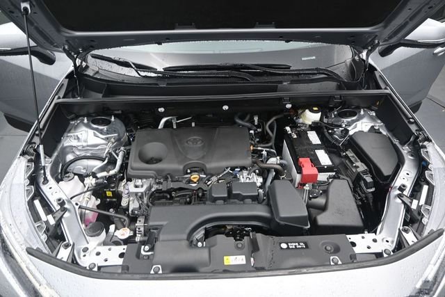 Used 2025 Toyota RAV4 XLE FWD image 17