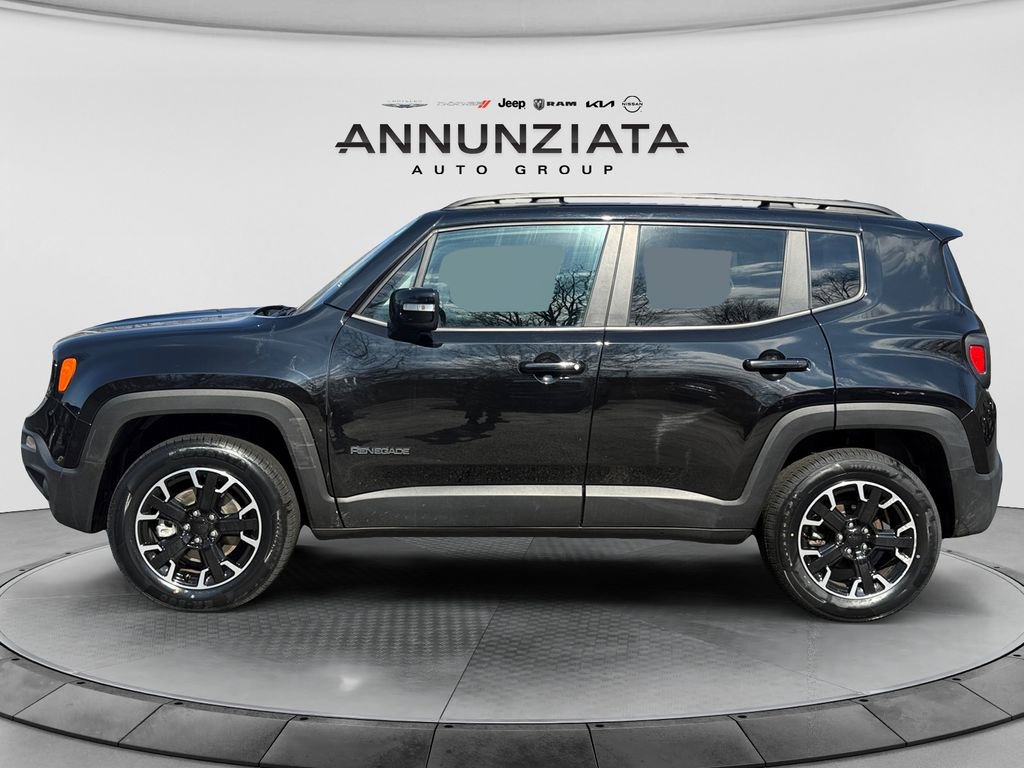 Used 2023 Jeep Renegade Latitude AWD/4WD image 2