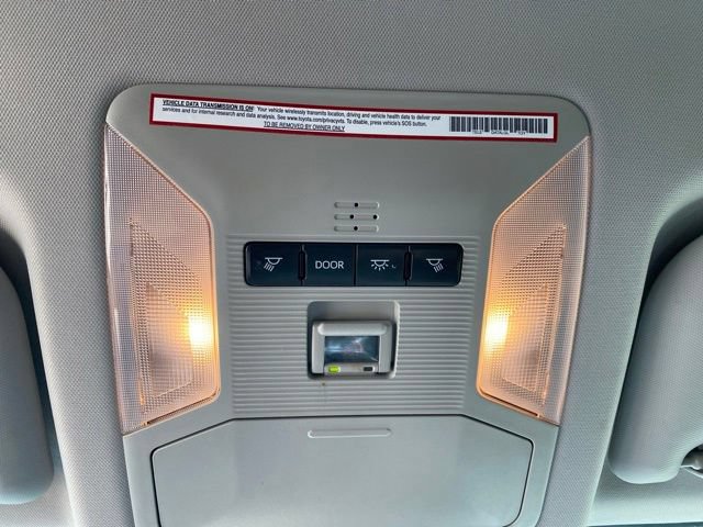 Used 2021 Toyota RAV4 LE FWD image 13