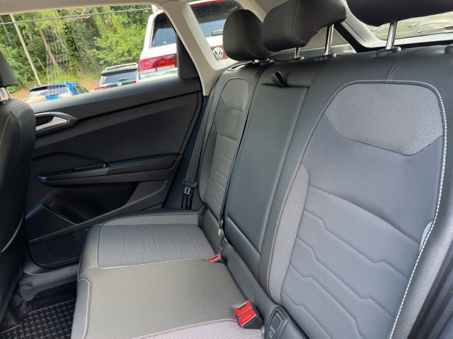 New 2025 Volkswagen Taos SE image 14