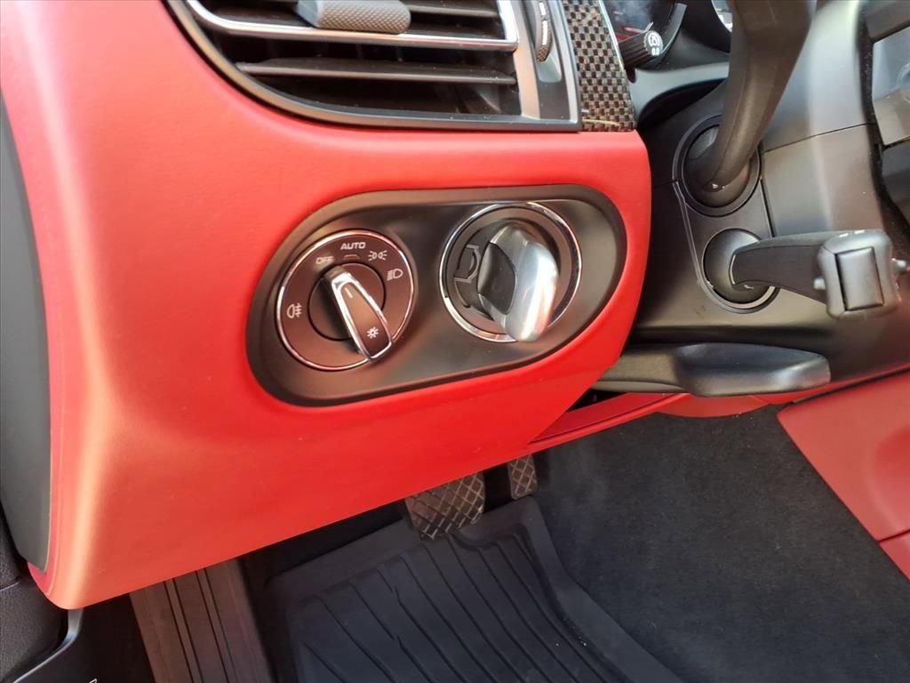 Used 2023 Porsche Macan Turbo image 20