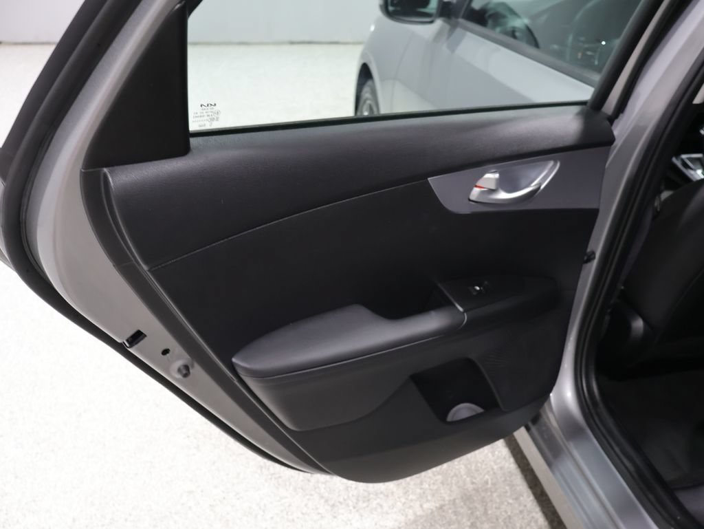 Used 2023 Kia Forte LXS w/ LXS Technology Package FWD image 18