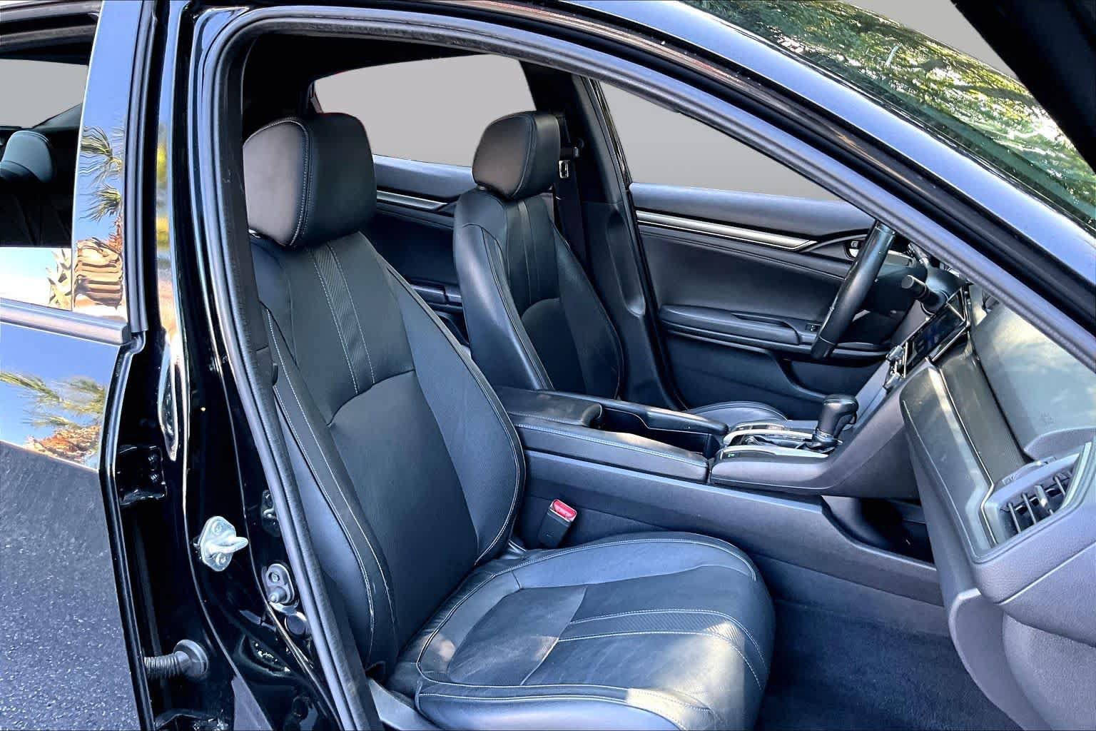 Certified 2018 Honda Civic EX-L image 9