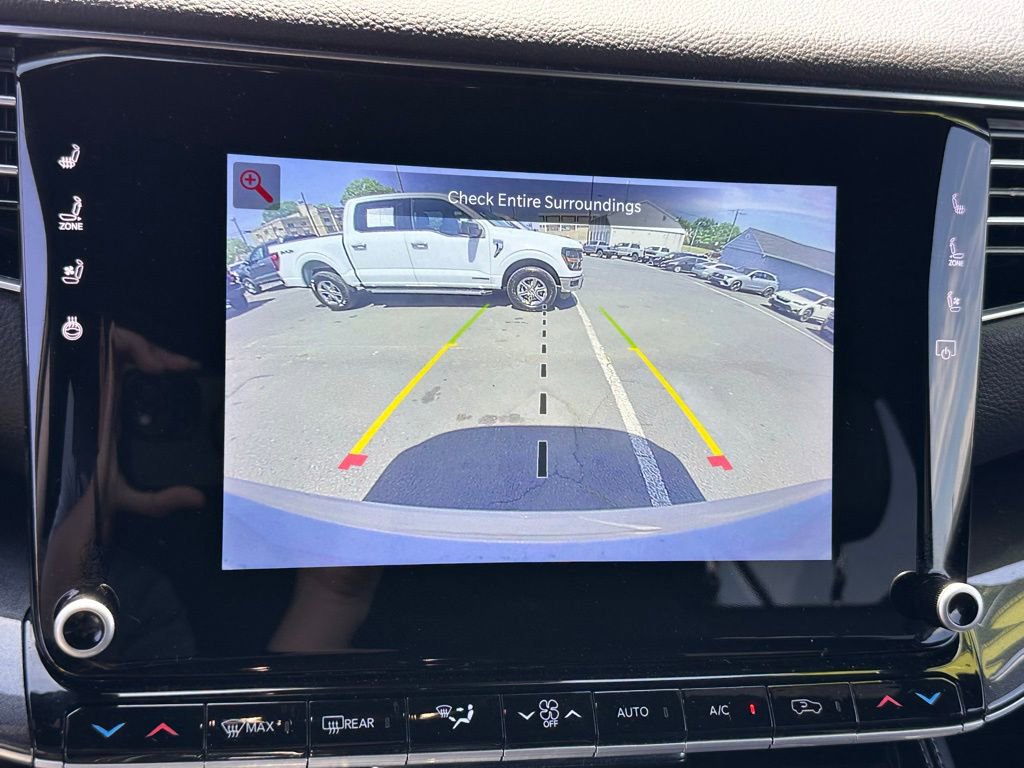 Used 2024 Jeep Wagoneer L 4WD image 5