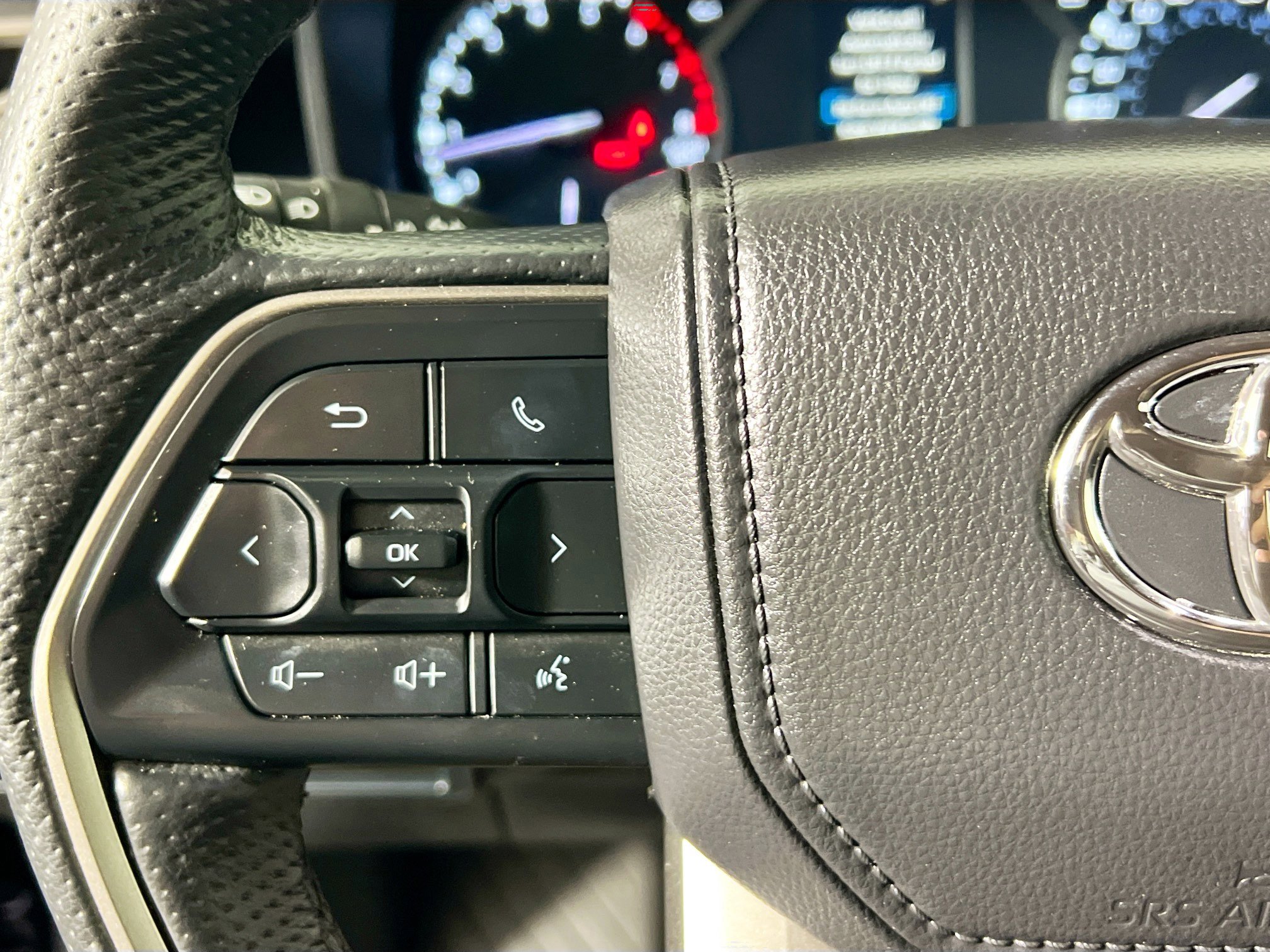 Used 2025 Toyota Tundra SR5 image 18