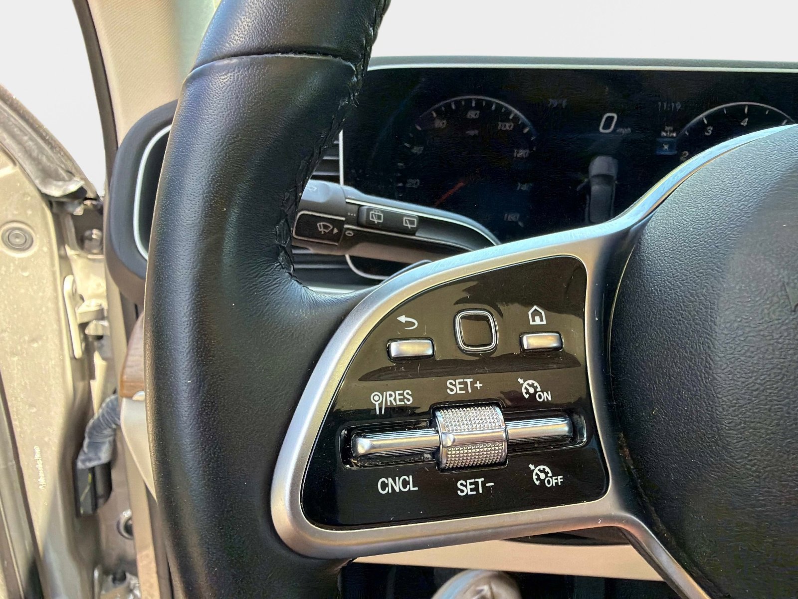 Used 2023 Mercedes-Benz GLE 350 image 31