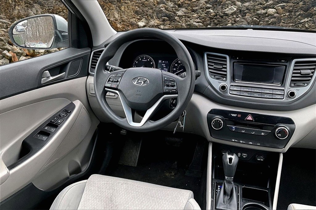 Used 2018 Hyundai Tucson SE image 5