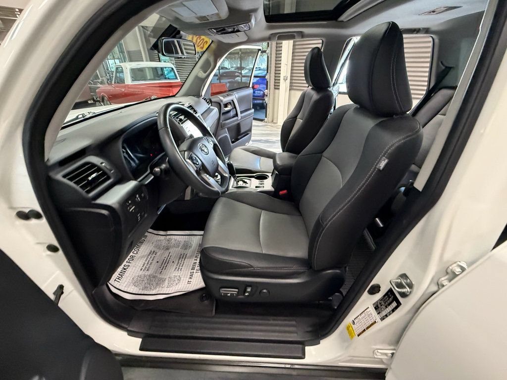 Used 2022 Toyota 4Runner SR5 Premium w/ Moonroof Package AWD/4WD image 64
