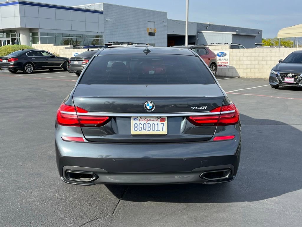 Used 2019 BMW 750i w/ M Sport Package image 3