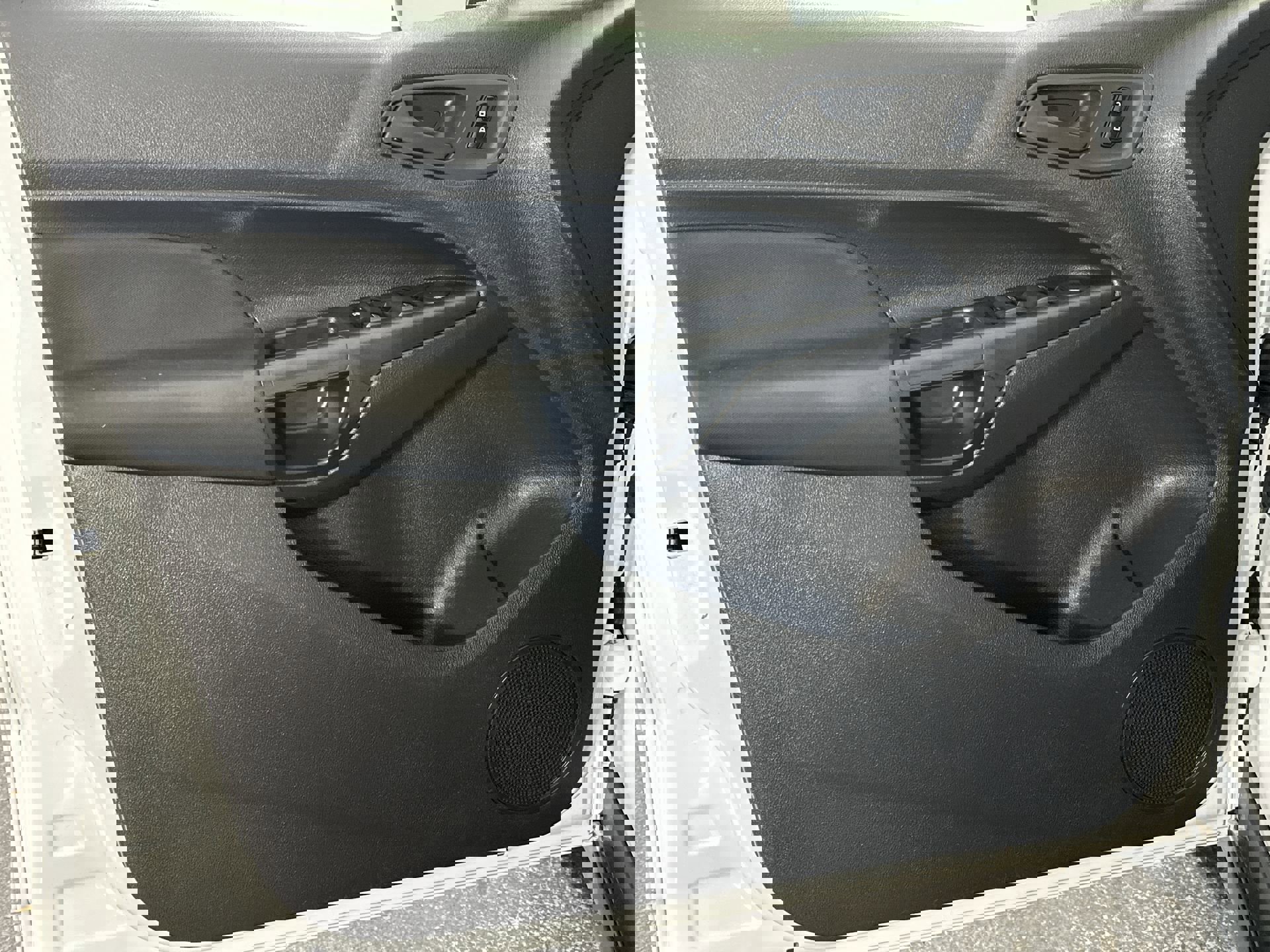 Used 2016 Ford Transit Connect XL image 30