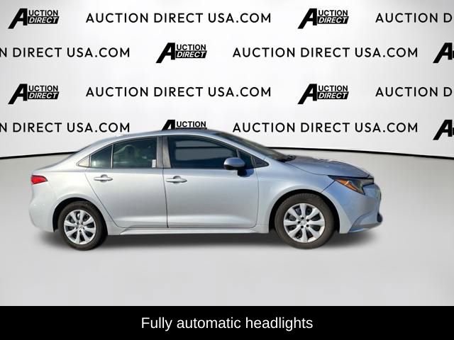 Used 2021 Toyota Corolla LE image 6