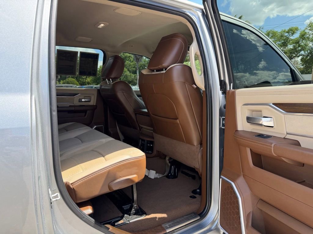 Used 2022 RAM 3500 Laramie image 33