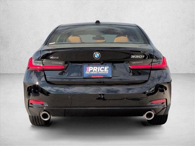 Used 2025 BMW 330i xDrive Sedan w/ Convenience Package image 7