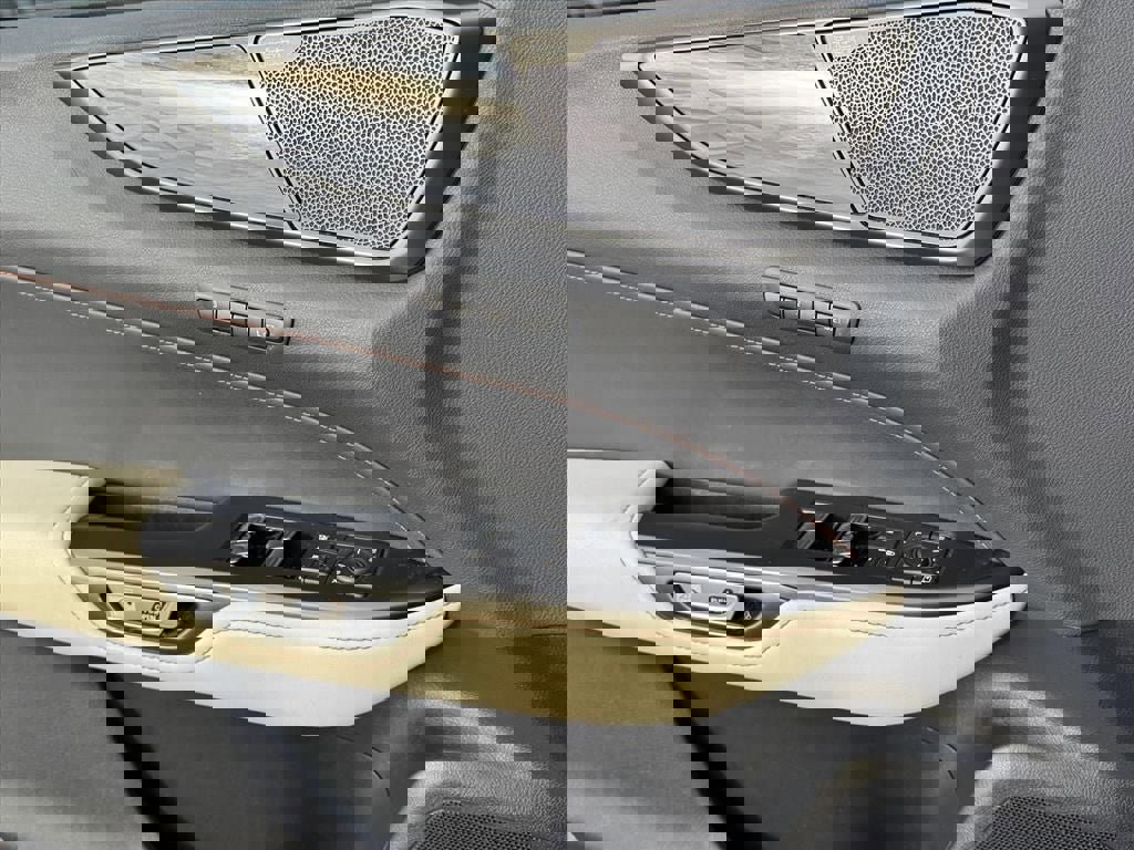 Used 2022 Lexus NX 350 AWD w/ Accessory Package 2 image 17