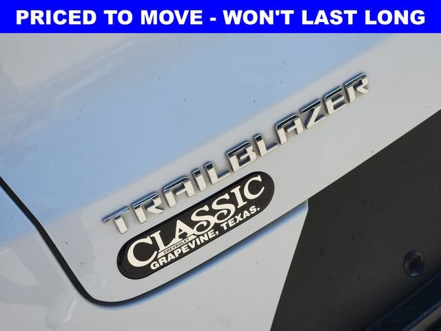 Used 2024 Chevrolet TrailBlazer LS w/ LS Convenience Package FWD image 9