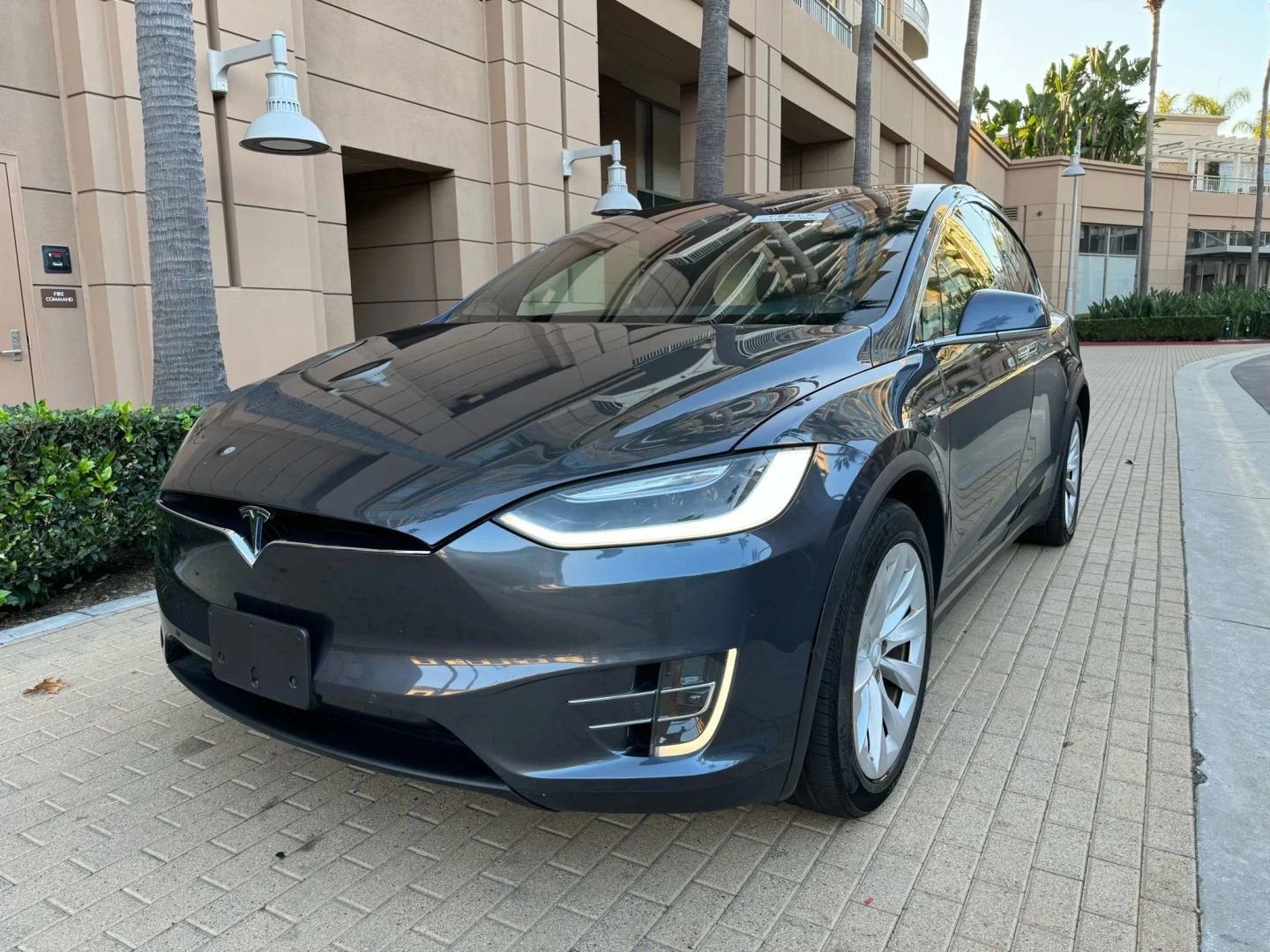 Used 2017 Tesla Model X 100D image 43