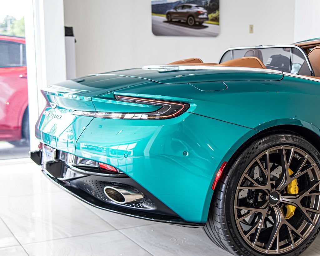 Used 2025 Aston Martin DB12 Convertible RWD image 12