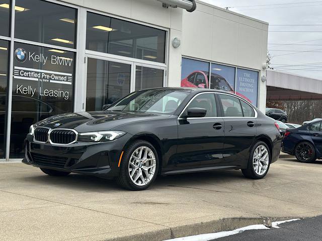 Certified 2025 BMW 330i xDrive 330i xDrive Sedan w/ Premium Package image 4