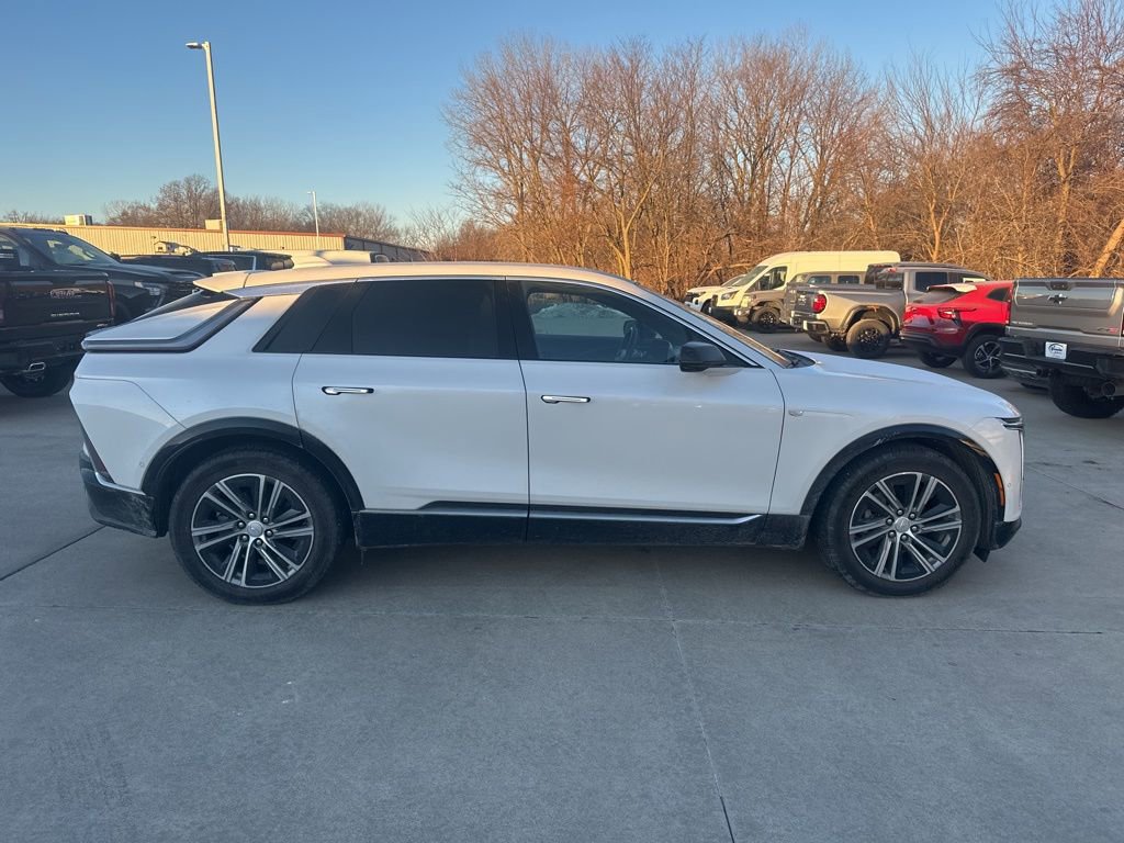 Used 2025 Cadillac Lyriq Luxury image 5