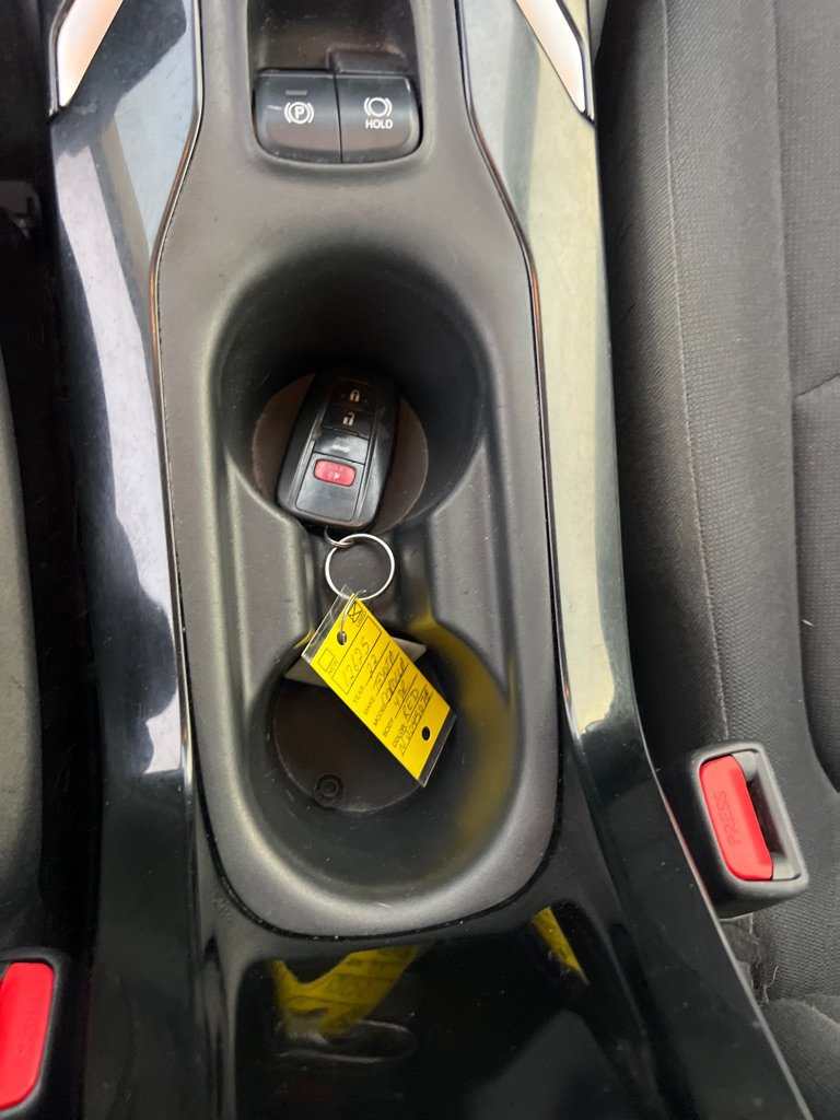 Used 2022 Toyota Corolla LE image 29