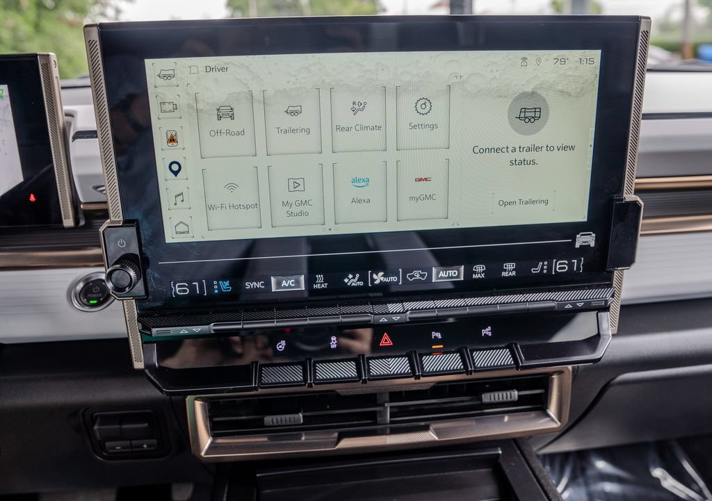 Used 2025 GMC Hummer EV 3X AWD/4WD image 10