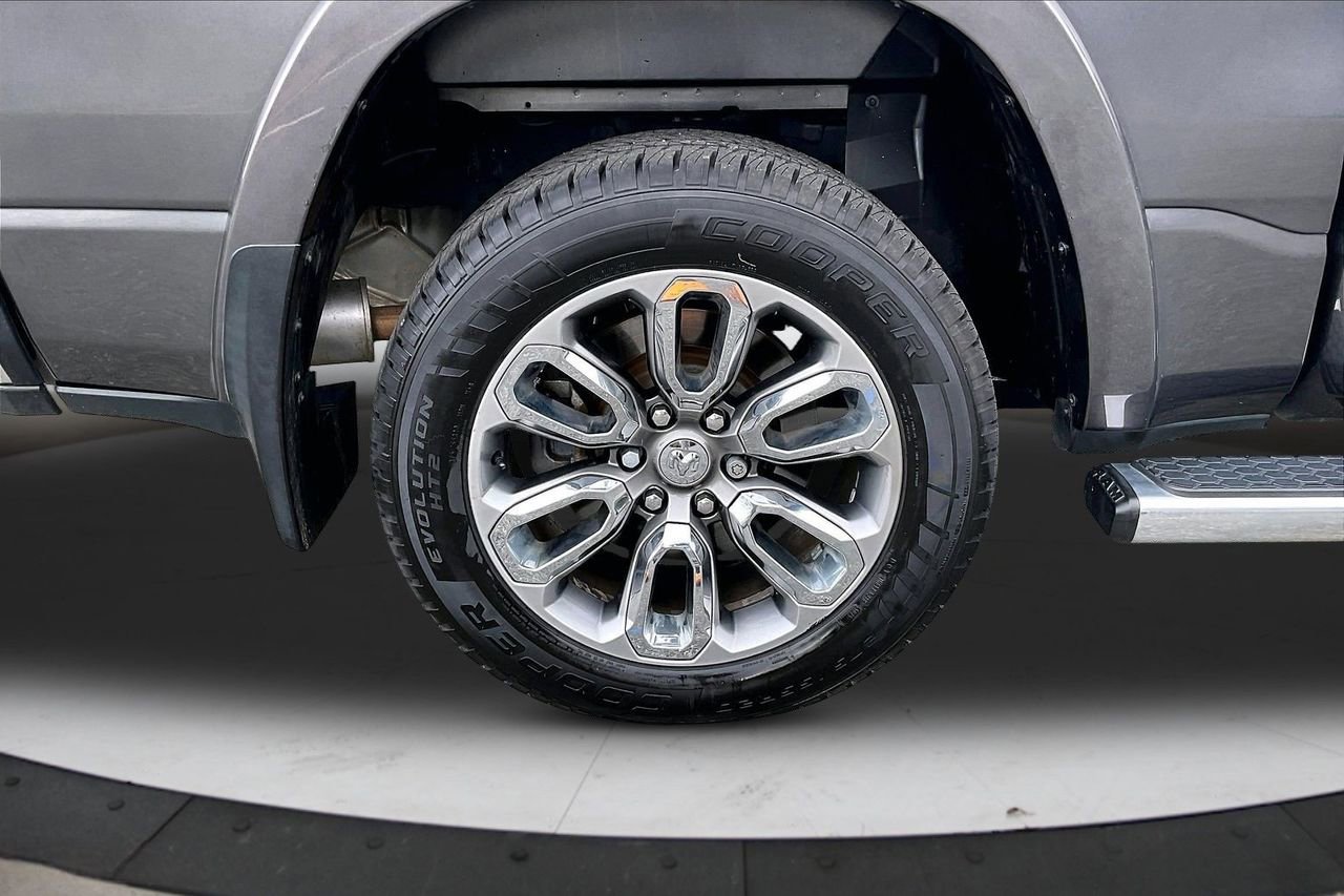 Used 2019 RAM 1500 Laramie image 35