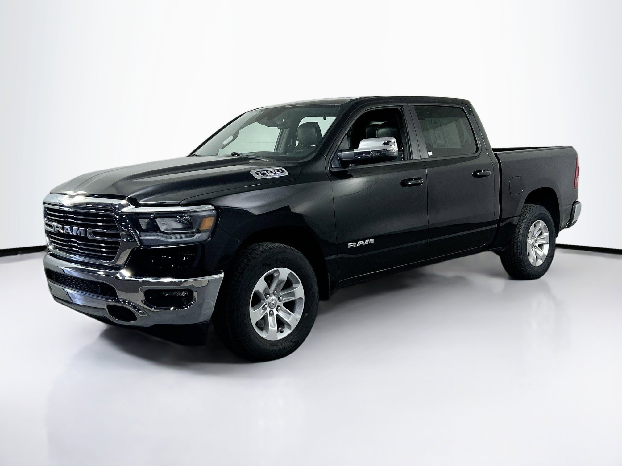 Used 2023 RAM 1500 Laramie AWD/4WD video 1